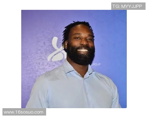 戴维斯头像足球明星的崛起与影响力分析 戴维斯头像足球明星的崛起与影响力分析